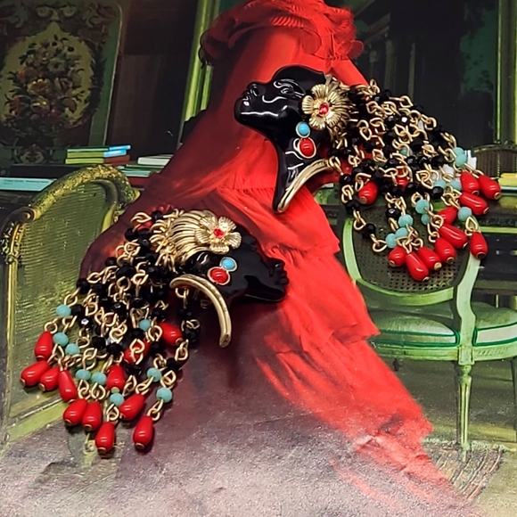 Vintage Estate Black Amoor Glaze Beaded Handmade Gold Statement Clip Earrings - Picture 6 of 13